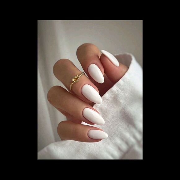 Press-on Nails - Picture 1 of 3